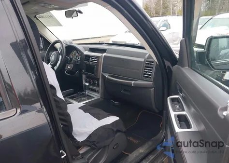 2011 Jeep Liberty Sport z USA, uszkodzony, nr VIN 1J4PN2GK8BA562855